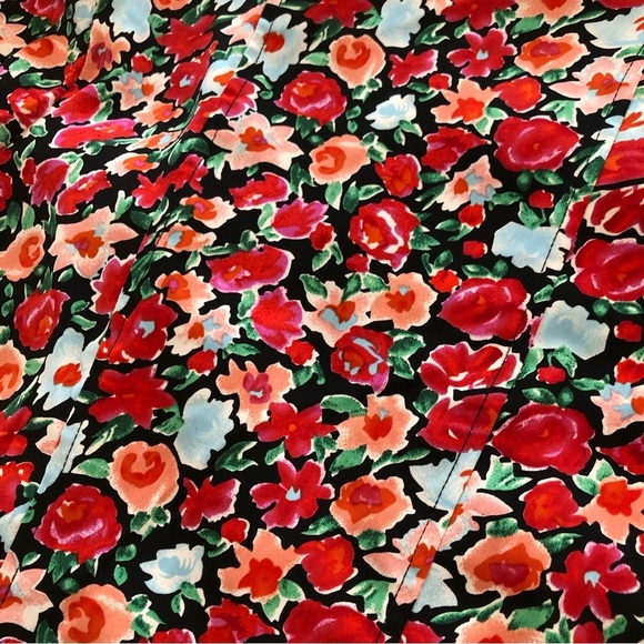 ASTR floral crop top with puff sleeve. Size S. - Picture 5 of 13